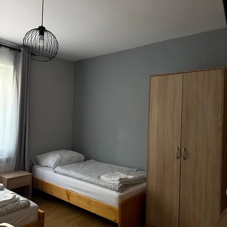 Goscinne A I M Dendys