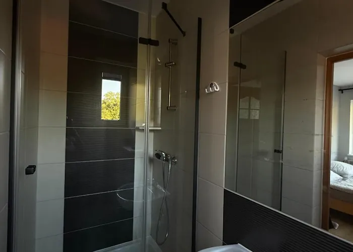 Δωμάτια σε οικογενειακή κατοικία Goscinne A I M Dendys *